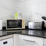 شقة Califa 8 *